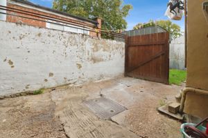 Photo 16- click for photo gallery